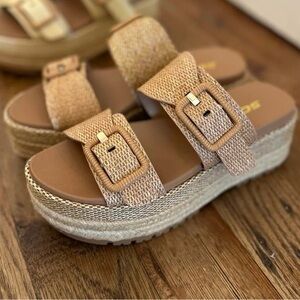 SUPER CUTE Soda double strap platform sandals